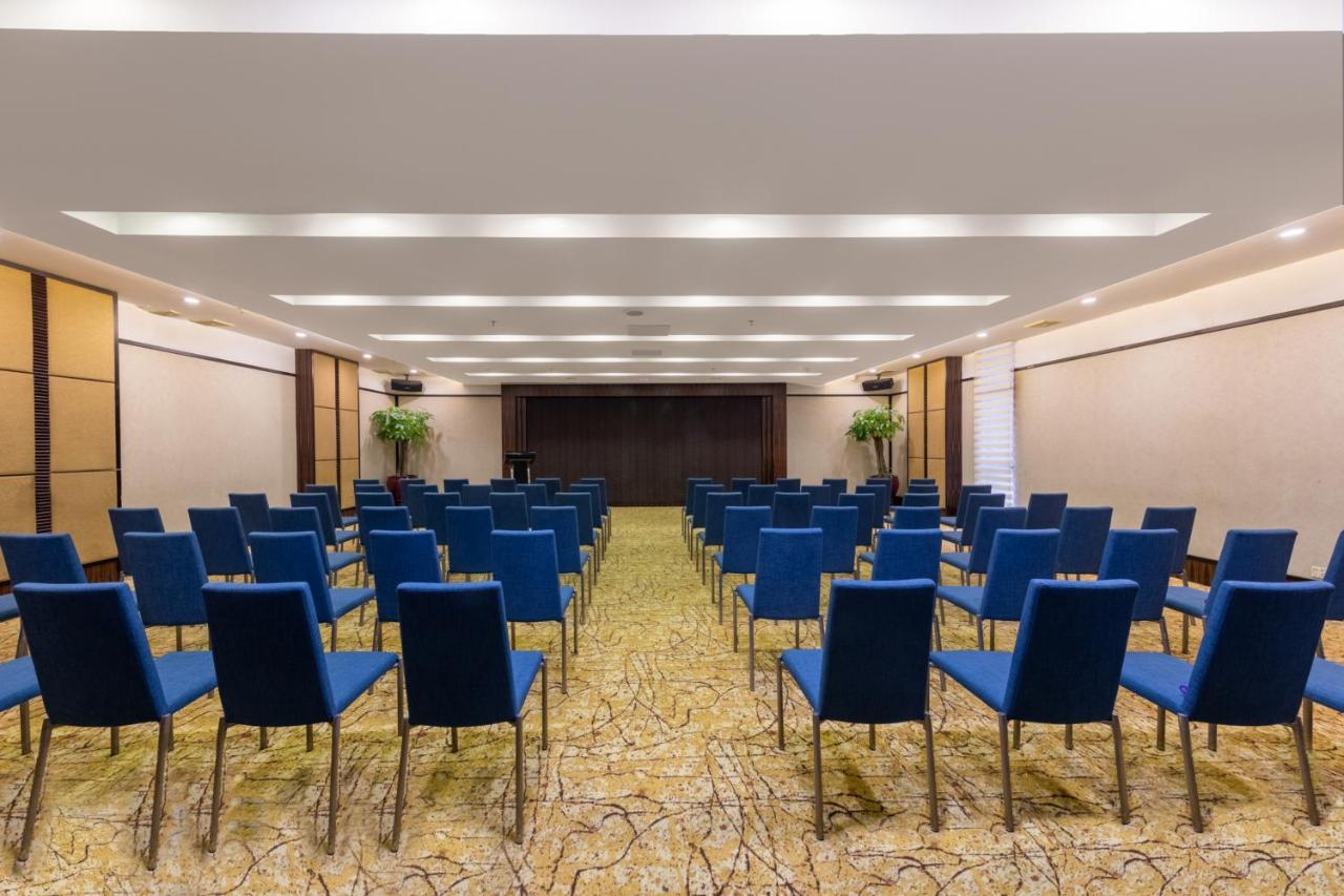 Crowne Plaza Foshan By Ihg - Canton Fair Free Shuttle Bus ภายนอก รูปภาพ
